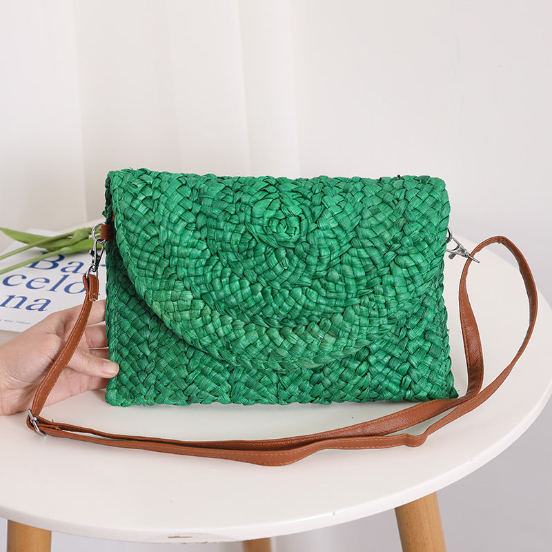 Handcrafted basket bag in elegant wave pattern Bowlift