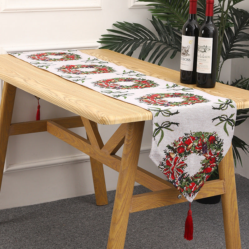 Christmas table runner with reindeer motif Bowlift