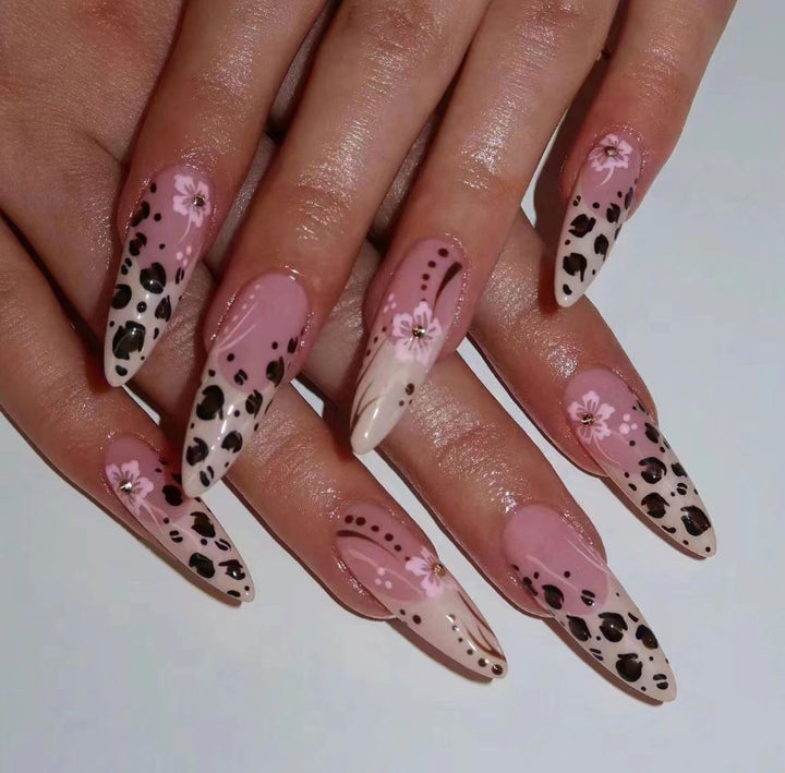 Designer Nail Art Bowlift