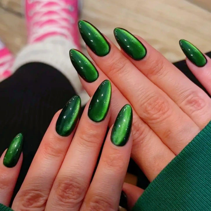 Glamorous Long Stiletto Press-On Nails with Glittering Finish Bowlift