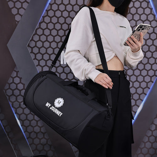 Multifunctional Travel Bag with Spacious Interior and Versatile Carrying Options Bowlift
