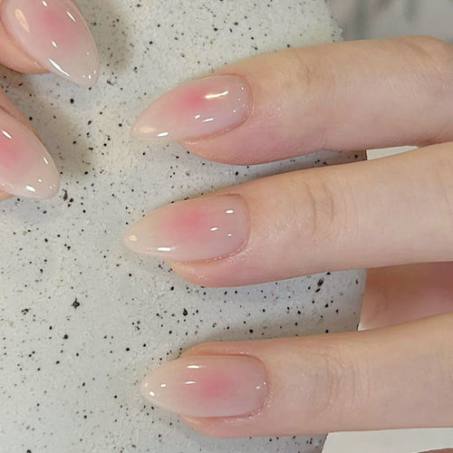 Artificial nails with elegant shine and soft gradient Bowlift