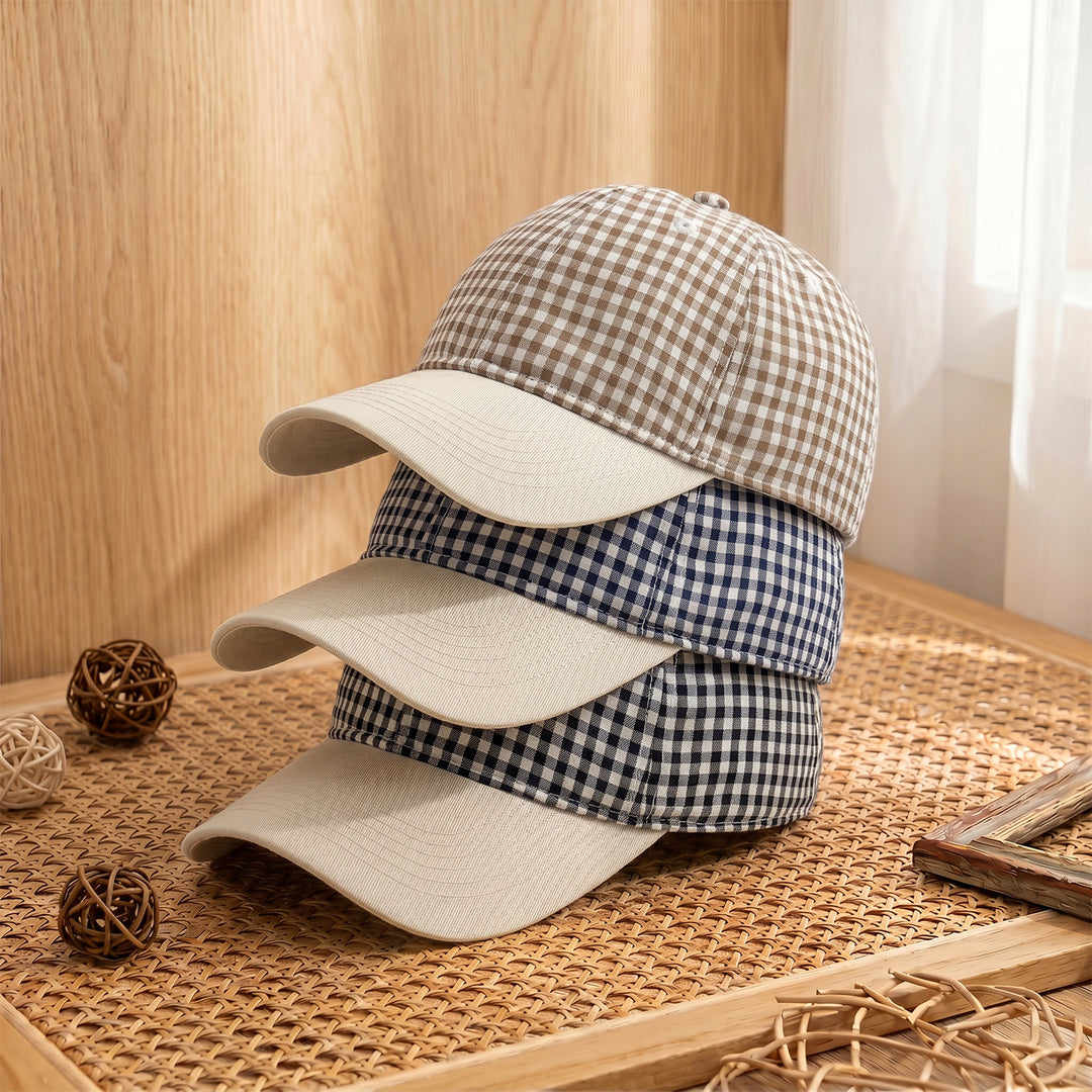 Ladies fashion cap with checkered pattern Bowlift