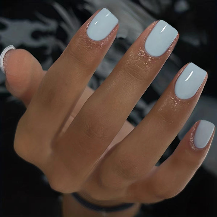 Smooth Glossy Nail Polish Bowlift