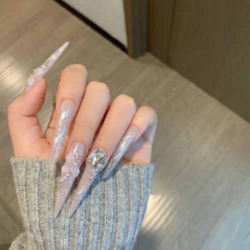 Artistic Decorative Stiletto Press-On Nail Set with Floral Accents Bowlift