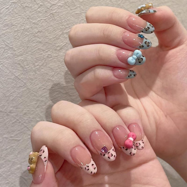 Long-lasting and Decorative Art Nails Bowlift