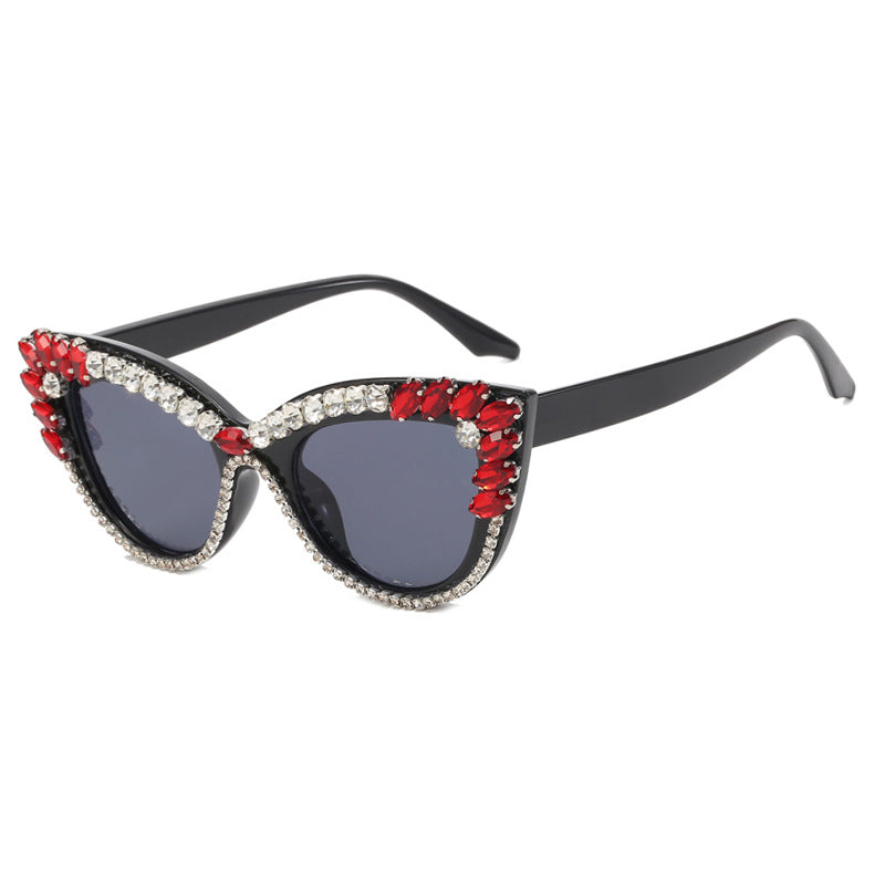 Women's extravagant Cat-Eye sunglasses with sparkling rhinestone embellishment Bowlift