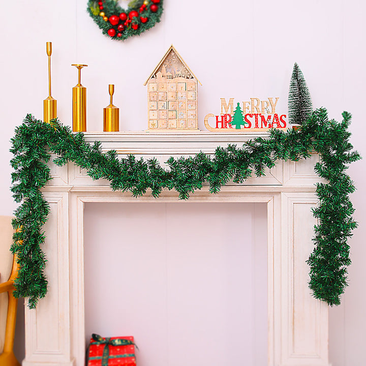 Christmas wreath made of plastic Bowlift
