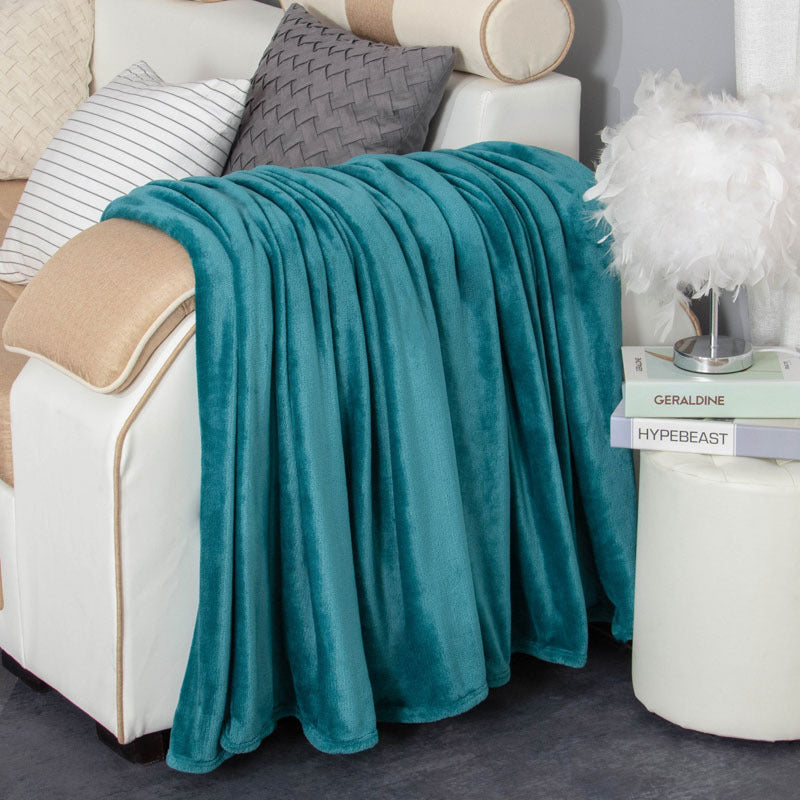 Cozy Plush Throw Blanket Bowlift