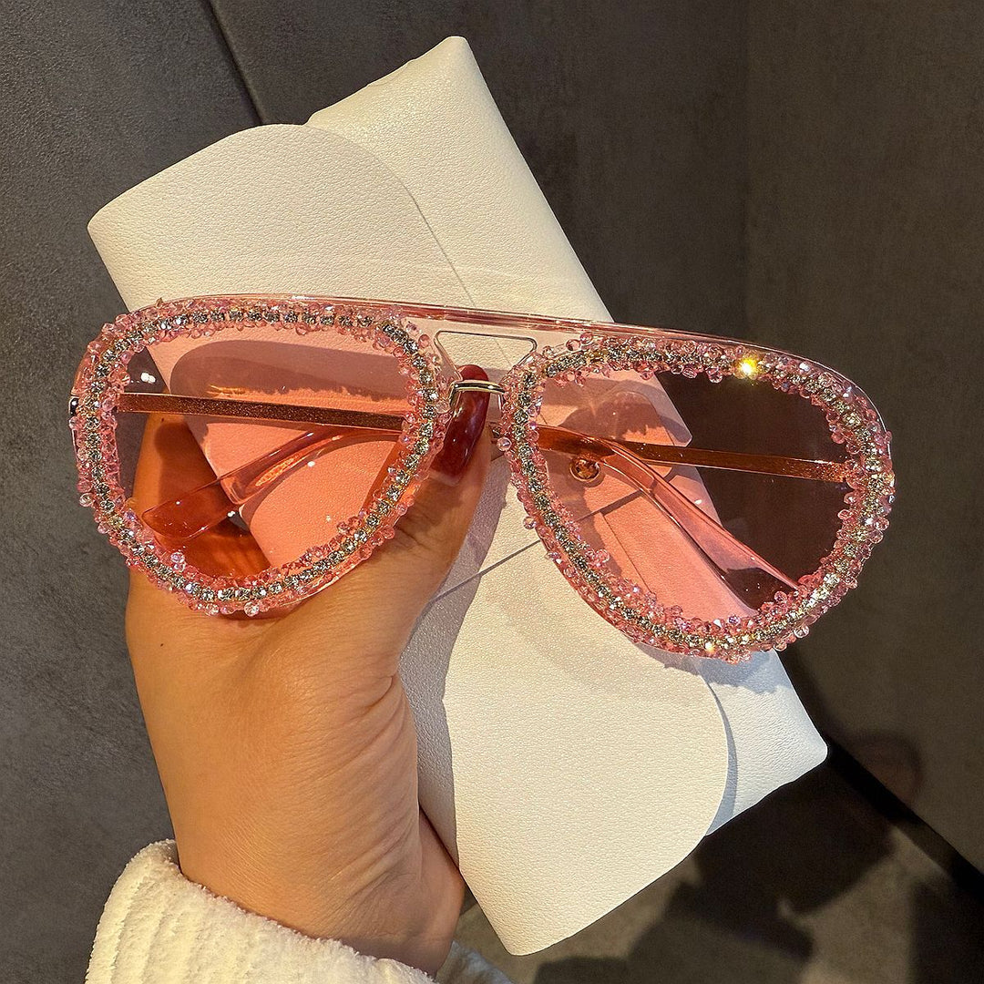 Women's extravagant heart-shaped sunglasses with sparkling rhinestone frame Bowlift