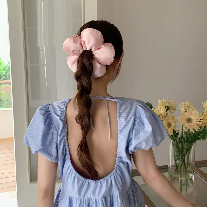 Flower-Shaped Hair Scrunchie Bowlift