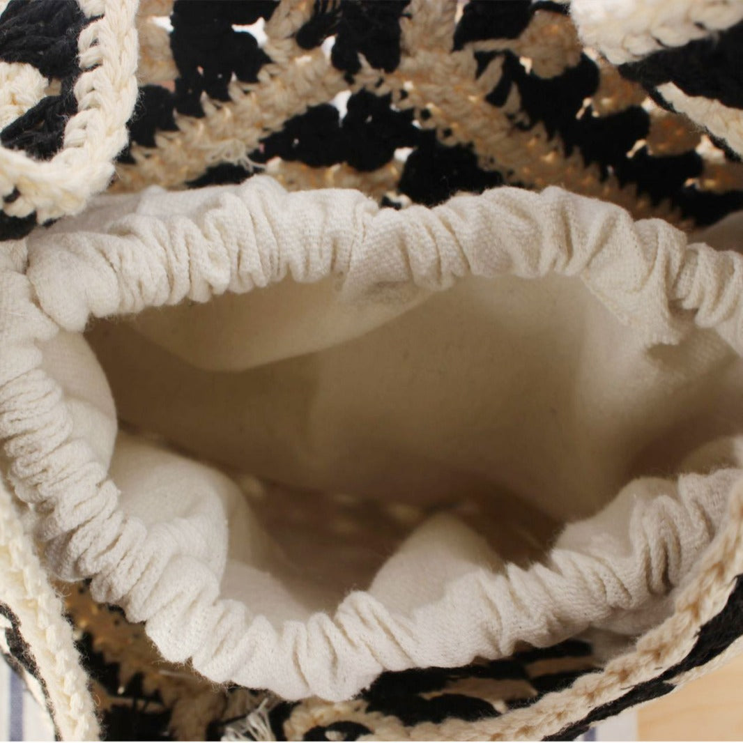 Handcrafted macramé shoulder bag with unique pattern Bowlift