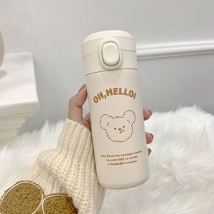 Ladies insulated drinking bottle with secure flip lid Bowlift