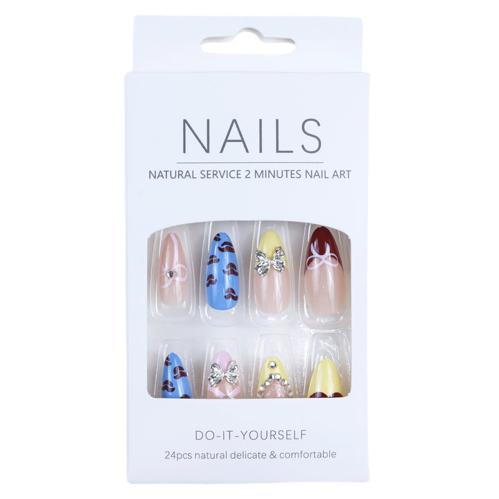 Artificial nails with playful heart and flower design Bowlift
