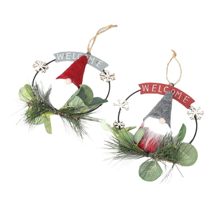 Decorative Christmas wreath with gnome motif Bowlift