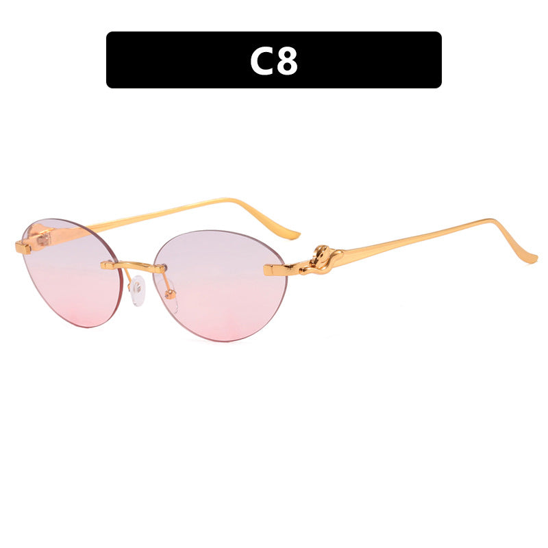 Women's round sunglasses with elegant, semi-transparent frame and fashionable details Bowlift