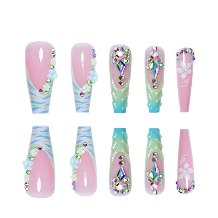 Glamorous 3D Floral Press-On Nail Extensions Bowlift