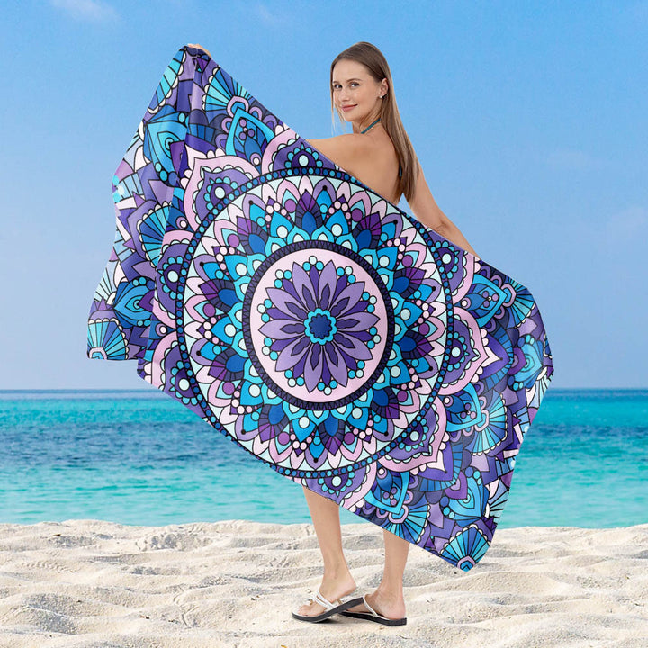 Beach towel with modern, wide stripe pattern Bowlift