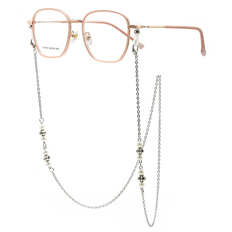 Fashionable Eyewear with Decorative Chain Bowlift