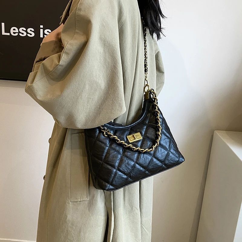 Quilted Luxury Handbag Bowlift
