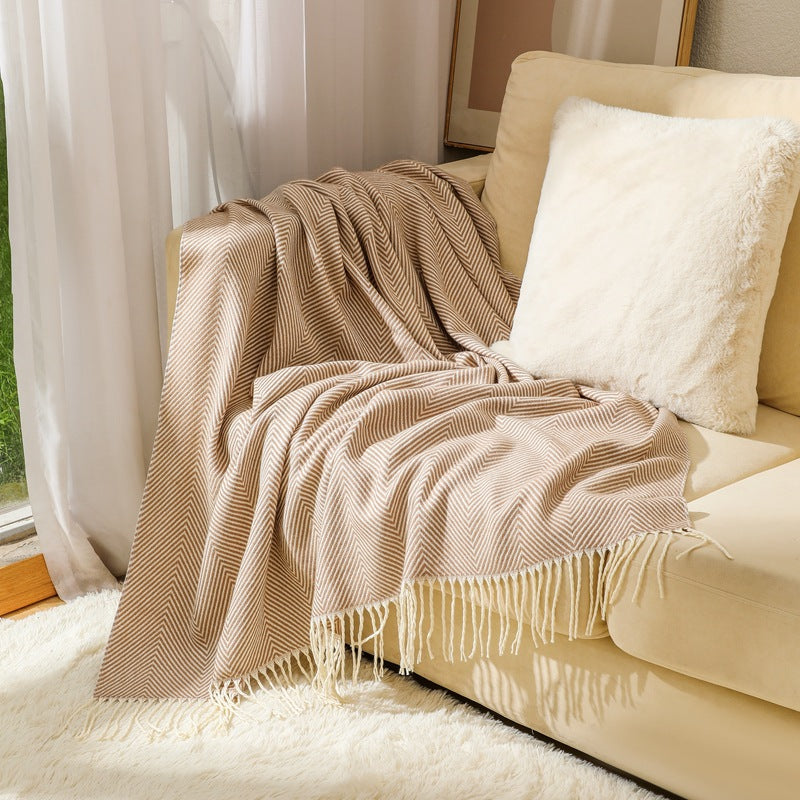 Luxury Herringbone Pattern Throw Blanket Bowlift
