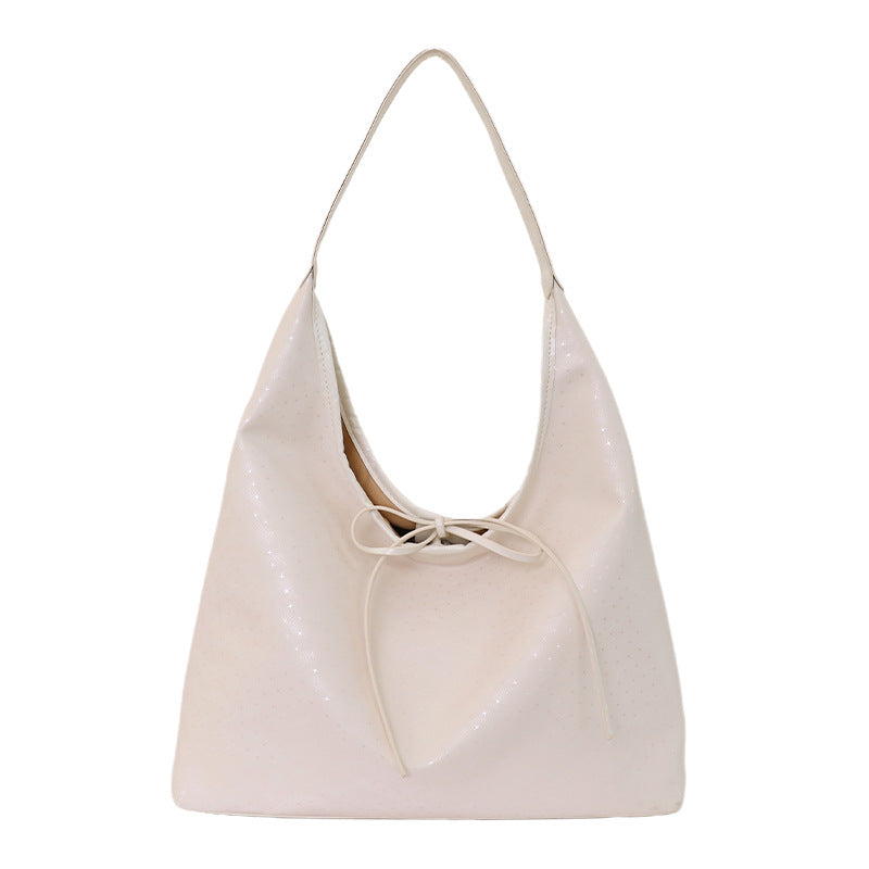 Chic Hobo Bag Bowlift