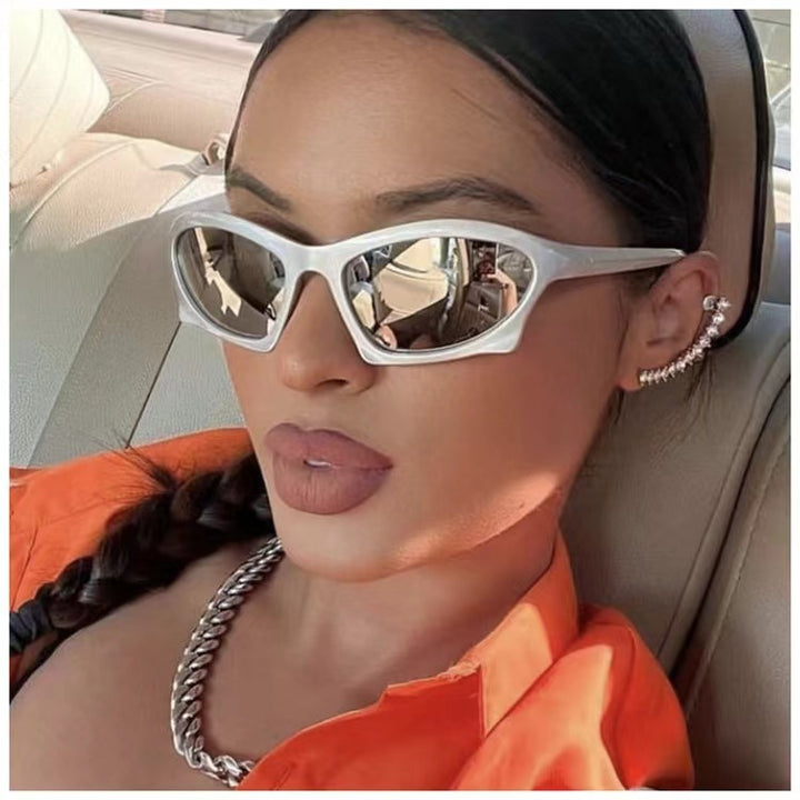 Women's modern and stylish sunglasses with attractive design Bowlift
