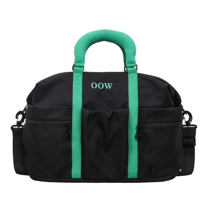 Sports bag with versatile compartment arrangement Bowlift