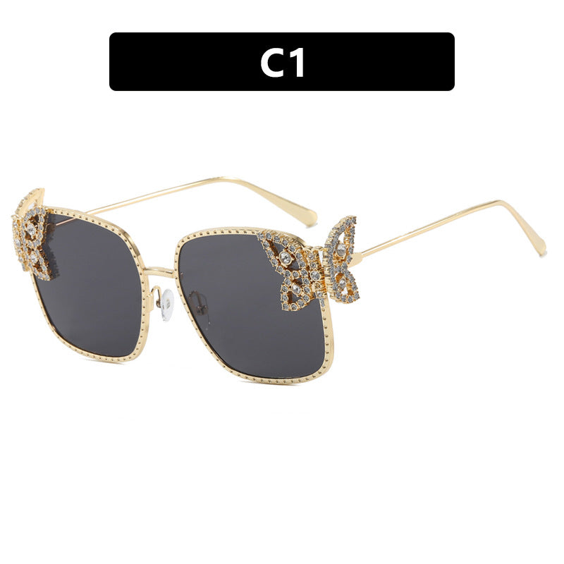 Ladies extravagant glasses with sparkling accents Bowlift