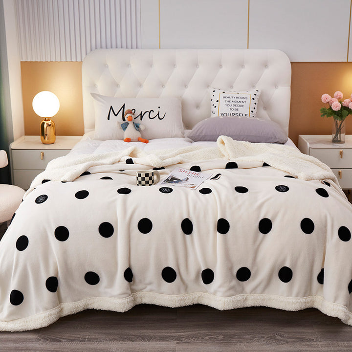 Women's Cozy and Comfortable Bedspread Bowlift