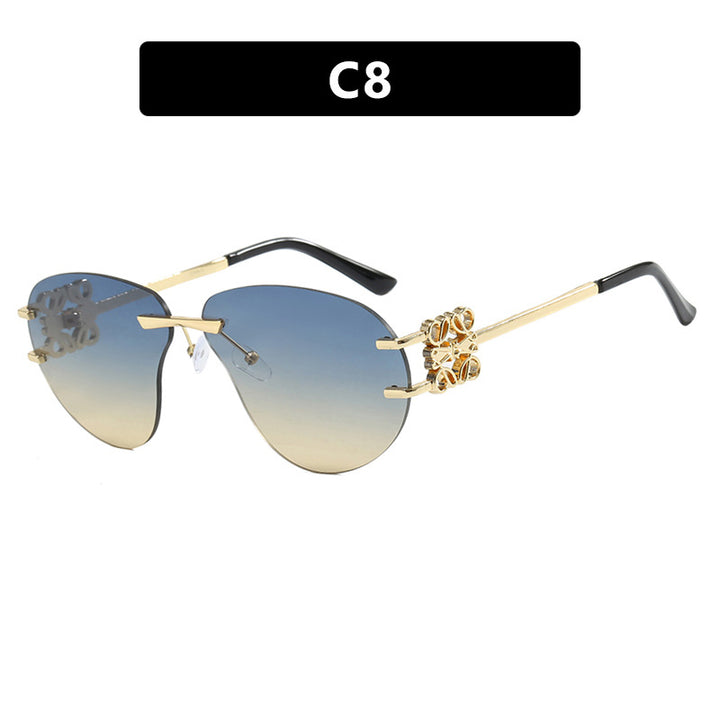 Women's fashionable sunglasses in elegant aviator style with gemstone details Bowlift
