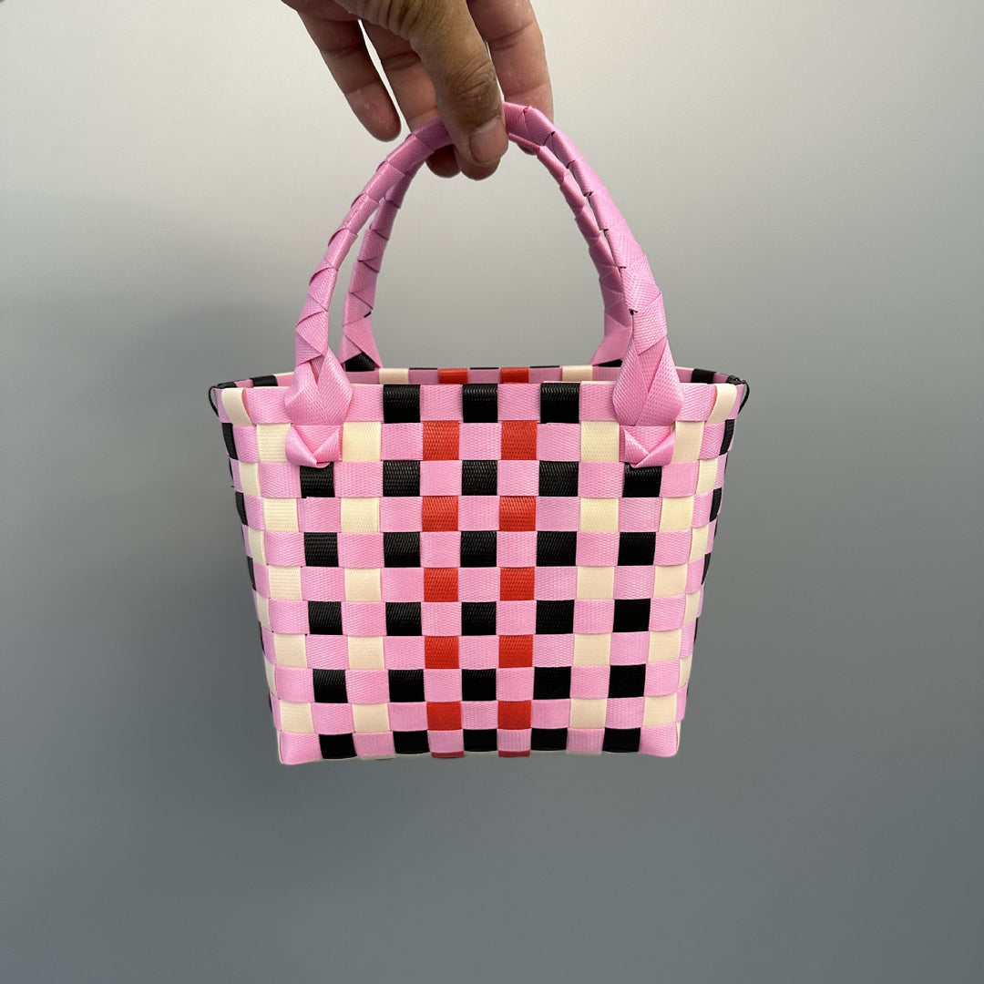 Playful and Colorful Basket Bag Bowlift