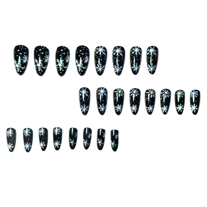 Artificial nails in winter snowflake design Bowlift