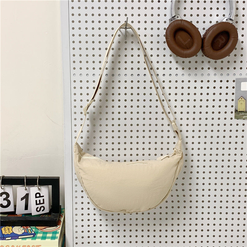 Comfortable shoulder bag with adjustable shoulder strap Bowlift