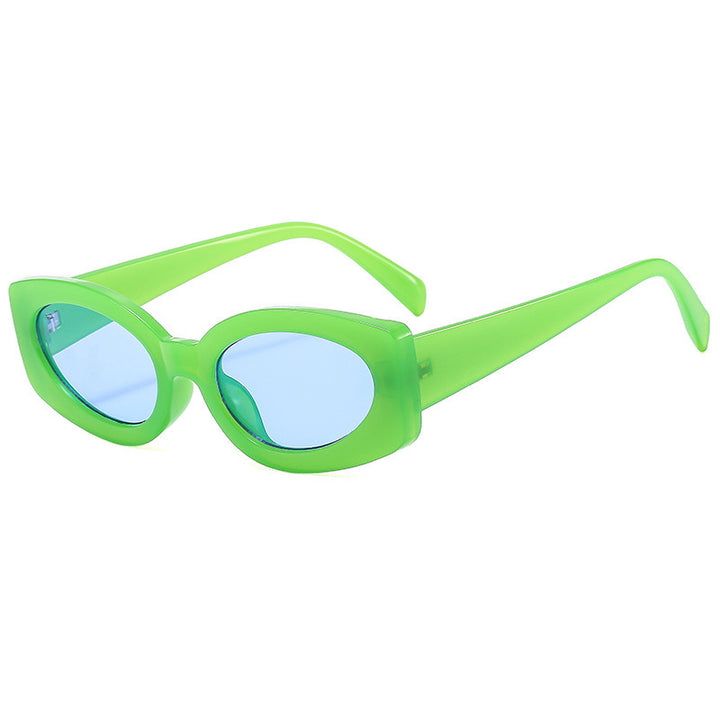 Ladies trendy sunglasses with unique, curved frame Bowlift