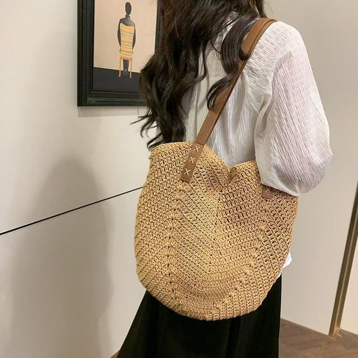 Handcrafted beach bag with elegant leather handles Bowlift