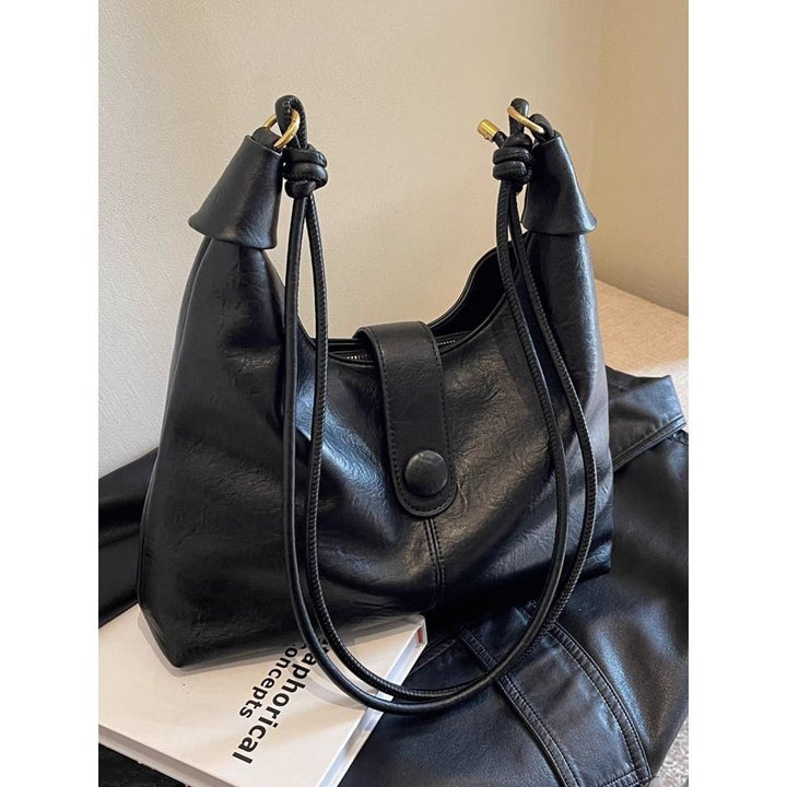 Classic Leather Hobo Bag Bowlift