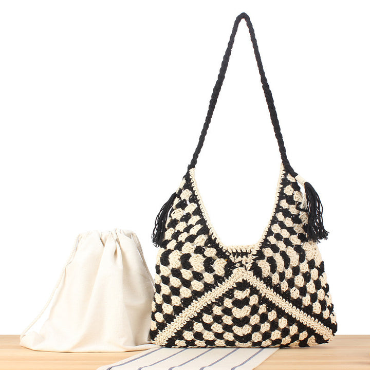 Handcrafted macramé shoulder bag with unique pattern Bowlift