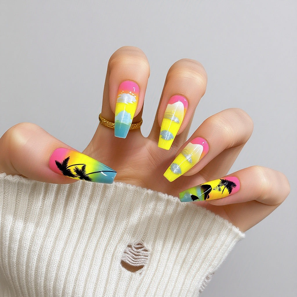 Artificial nails with glamorous glitter design and high gloss finish Bowlift