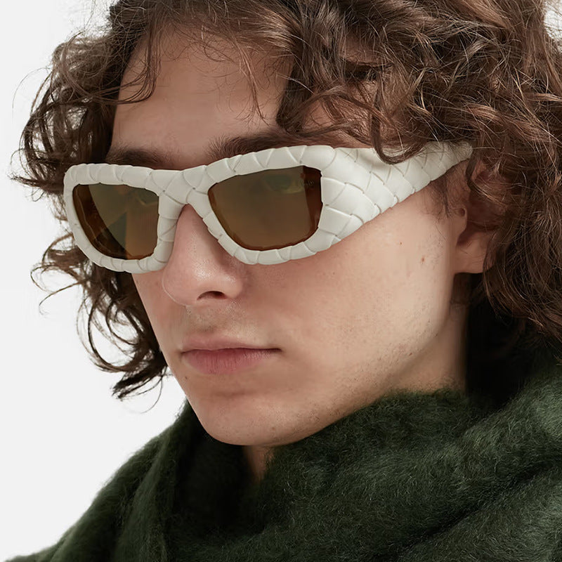 Ladies fashionable sunglasses in contemporary design Bowlift