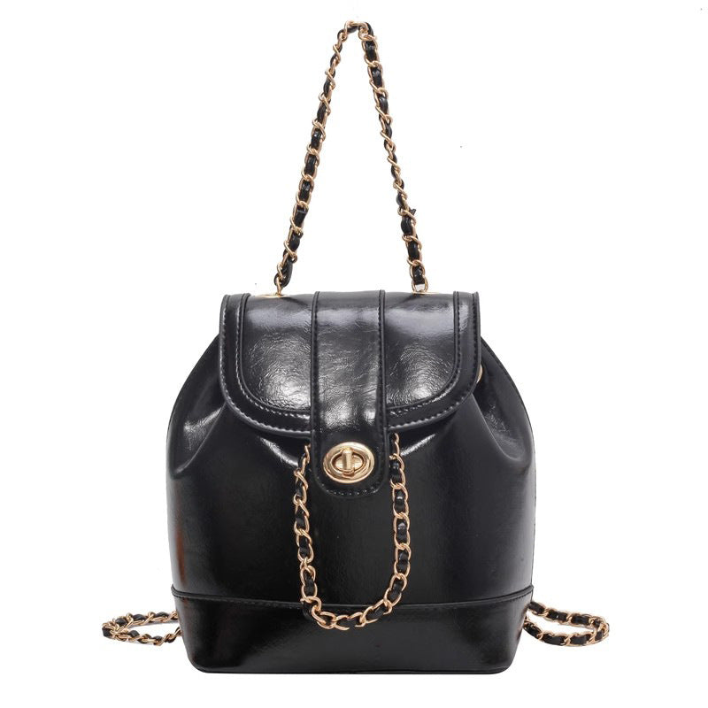 Chic Chain-accented Bucket Handbag Bowlift