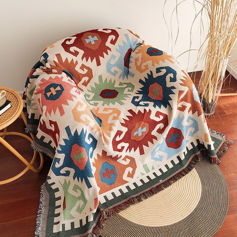 Graphic Jacquard Woven Fringe Throw Blanket With Cartoon Pop-Art Pattern