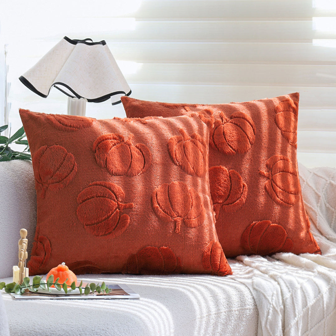 Square decorative pillow cover with 3D pumpkin tufting made of fluffy chenille and concealed zipper Bowlift