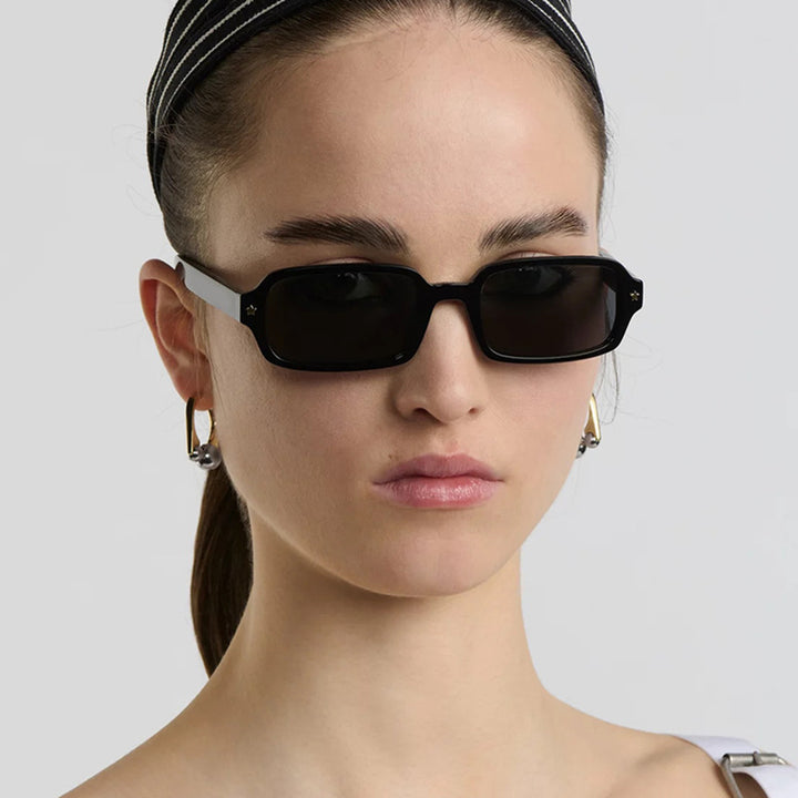 Women's fashionable rectangular sunglasses with outstanding design and protective UV filter Bowlift