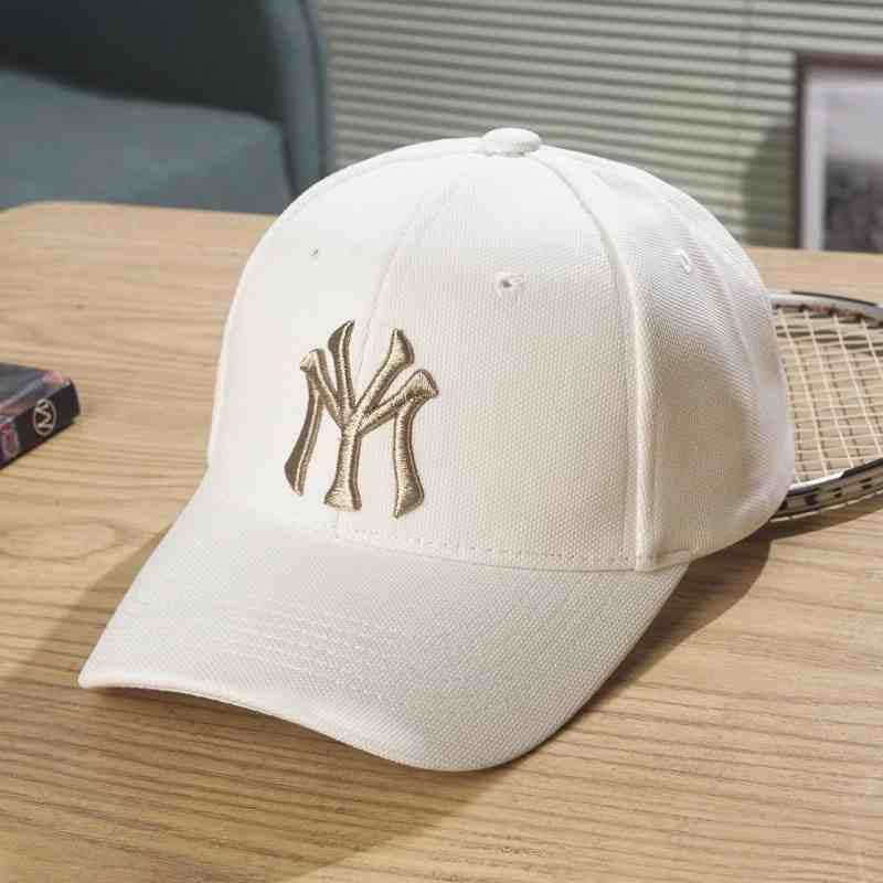 Men's Classic Structured Cap Bowlift