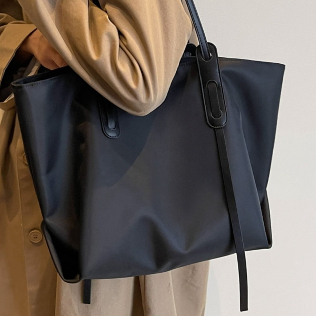 Sleek Minimalist Tote Bag Bowlift
