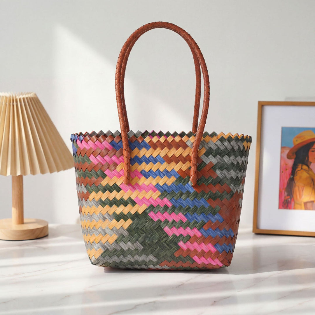 Handwoven tote bag with bamboo handles Bowlift