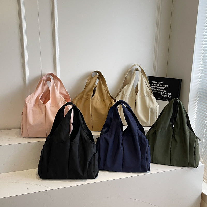 Spacious Everyday Hobo Bag Bowlift