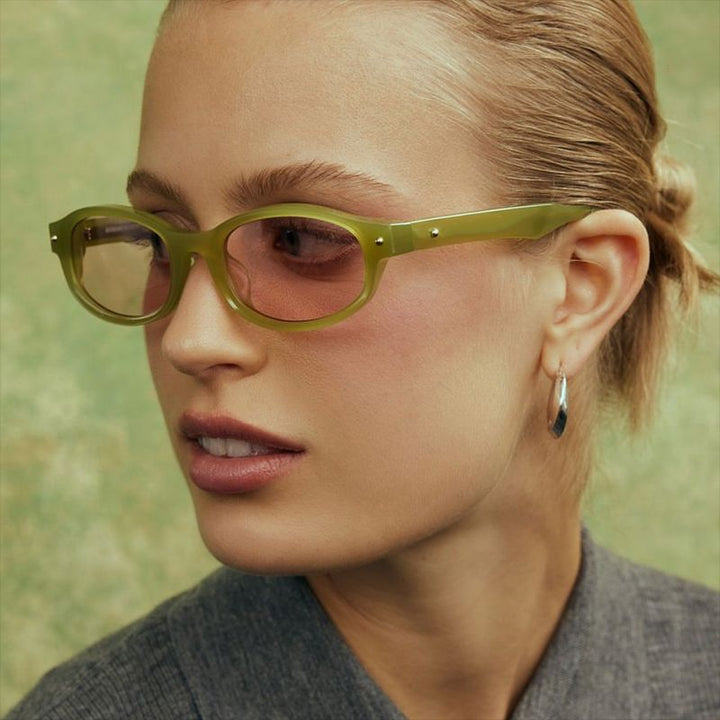 Ladies Cat-Eye Sunglasses in elegant Vintage Style Bowlift