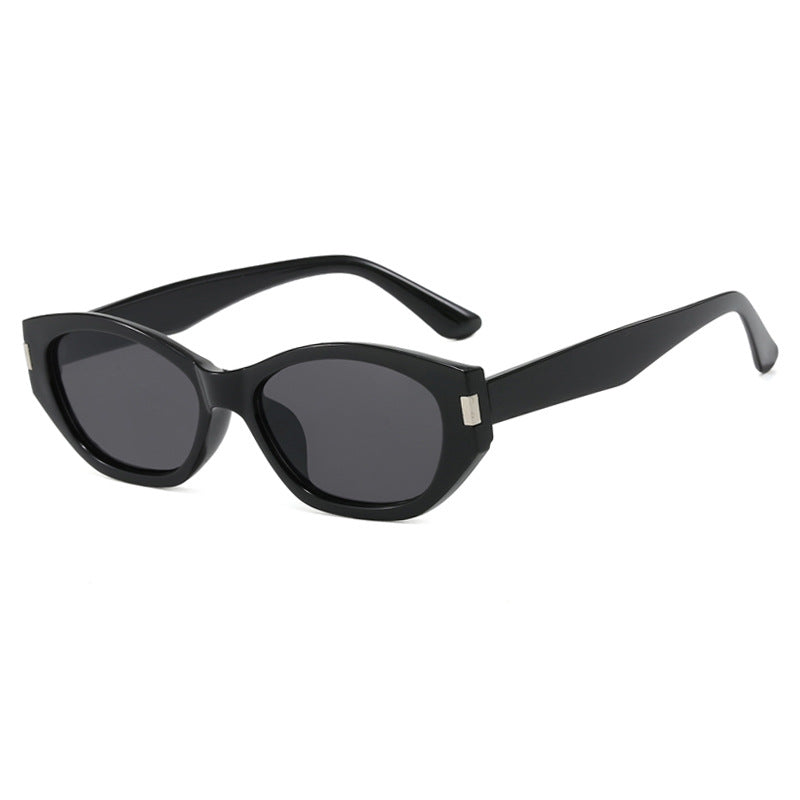 Ladies fashionable cat-eye sunglasses with elegant lenses Bowlift